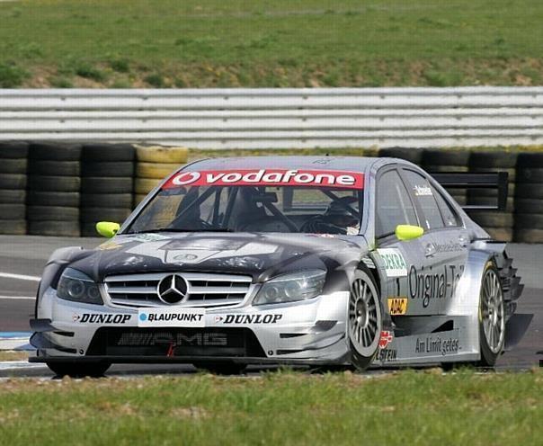 Bernd Schneider auf Mercedes-Benz DTM C-Klasse 2007. Foto: Auto-Reporter